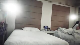 淫荡姐妹花约啪黑丝渔网情趣装