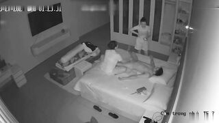 领导潜规则女员工一个眼神享受双飞服务