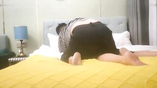 泡良红酒调节气氛微醺之下脱光上床