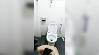 长腿苗窕骚御姐淫声荡语撩骚互动掰穴坐骑假屌自慰
