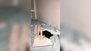 苗窕大奶眼镜痴女淫声荡语撩骚互动近拍掰穴扣逼自慰