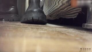 探花翻车现场风韵犹存的徐娘美熟女激战正酣时发现摄像头