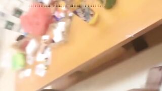 三个男生灌醉女同学再轮流操喝多了尿女同学嘴巴里