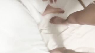 三个男生灌醉女同学再轮流操喝多了尿女同学嘴巴里
