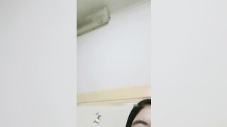 肉感肥臀大奶妹子淫声荡语撩骚互动近拍掰穴扣逼道具玩弄粉逼