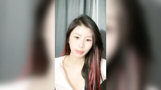 长江后浪推前浪嫩模新人是个极品炮架刚下海的嫩妹一股洋马风味