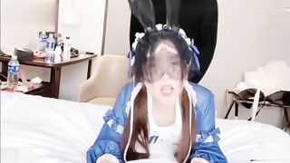 猥琐叔叔骗侄女玩性爱游戏