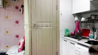 姐弟乱伦弟弟操了正在做饭的姐姐