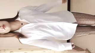 快手网红-丽姐生活熟女人妻啤酒瓶自慰泄密流出