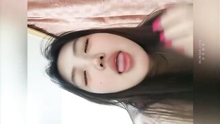 快手网红-鲨鱼辣椒无毛大奶肉坦自慰泄密流出