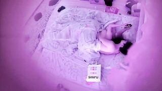 酒店开房的眼镜学妹干到一半妈妈来电话