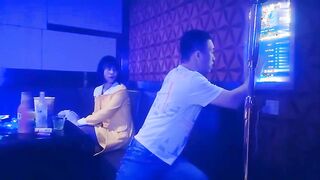 七天高端外围KTV内射三陪小姐姐