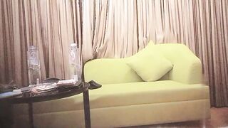 只有80多斤的苗条小美女