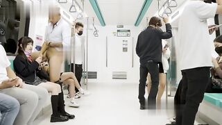天美传媒TMW110透明人电车痴汉偷上萝莉学生妹-尤莉