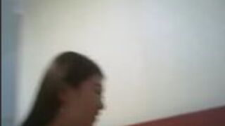 女大生暑假用肉体赚零花边被干还能边回男友讯息