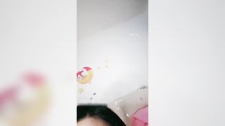 丝袜肥臀大奶骚货淫声荡语撩骚互动近拍掰穴扣弄骚逼