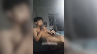 免费黑皮体育生骚喘自撸都快喷到脸上了