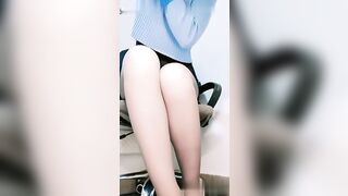 上班塞跳蛋的肉丝小姐姐_