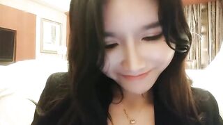 两个网红脸外围女套路嫖客宾馆开房_
