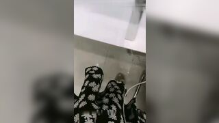 实习生姗姗在办公室上班桌下喷水69406