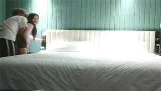 寻花偷拍-男主高价約了个高跟肉丝兼职美女销售