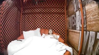 小公司老板下工后带女员工到旅馆开房啪啪殊不知全都被录下来了