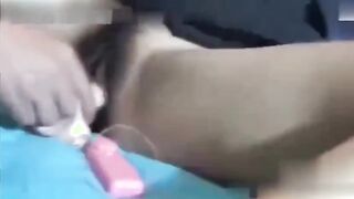 两个女保安一起飞