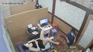 医院妇科检查室监控偷拍