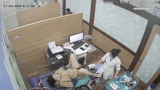 医院妇科检查室监控偷拍