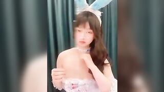 人气网红小尤奈最新超大尺度私拍