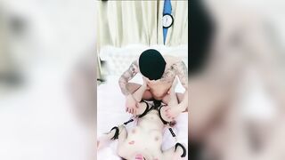 丝袜爆乳骚货口交伺候蒙面狼友爆操骚逼