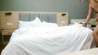 利哥探花极品尤物压在身下揉奶草穴干的骚逼神魂颠倒好诱人