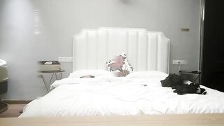 利哥探花身材纤细苗条的美女黑丝美腿让人受不了