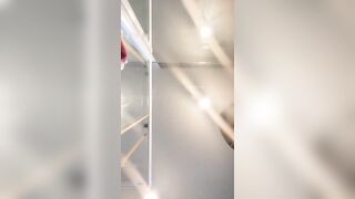 健身小骚货勾搭老外回房间激情操逼-2