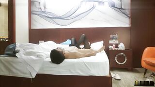 25岁马尾少妇被猛操瑜伽裤女神肤白貌美后入强暴式抽插