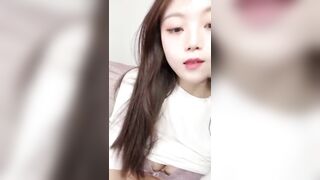 大眼美女身材诱人前凸后翘收费让人流鼻血