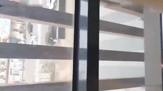 饥渴人妻户外勾引也男人啪啪跑步跑到小树林找刺激