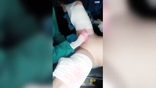 吃瓜猛料蓉城县医院治疗阳痿手术内部视频实则是让年轻小护士用按摩棒诱惑想要去体验的大哥抓紧了