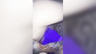 精神小妹陈美娇被纹身精神小伙群P轮操