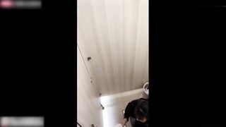 厕窥珠宝店移动视角偷窥厕拍